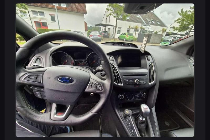 Usata Ford Focus ST 250 CV (183 kW) 2017 Berlina