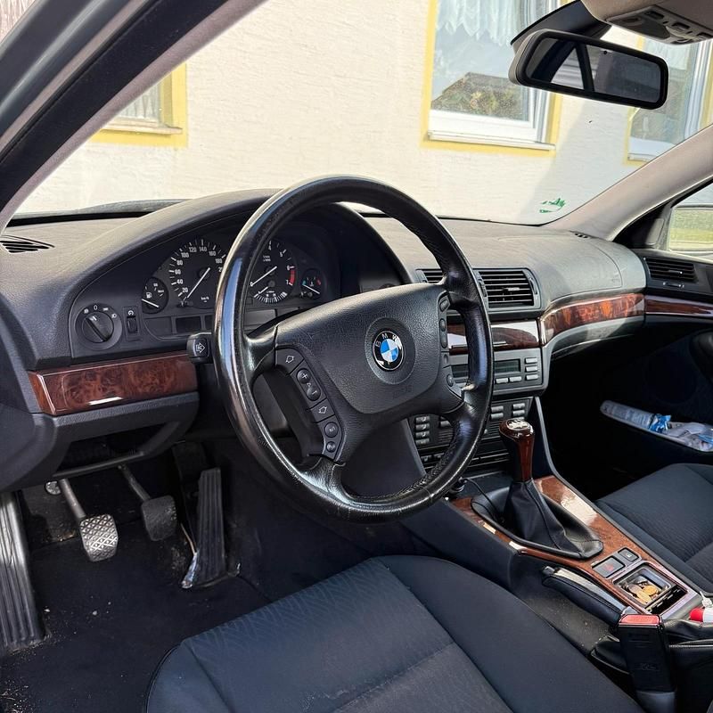 Gebraucht BMW 520 170 PS (125 kW) 2002 Grün Limousine