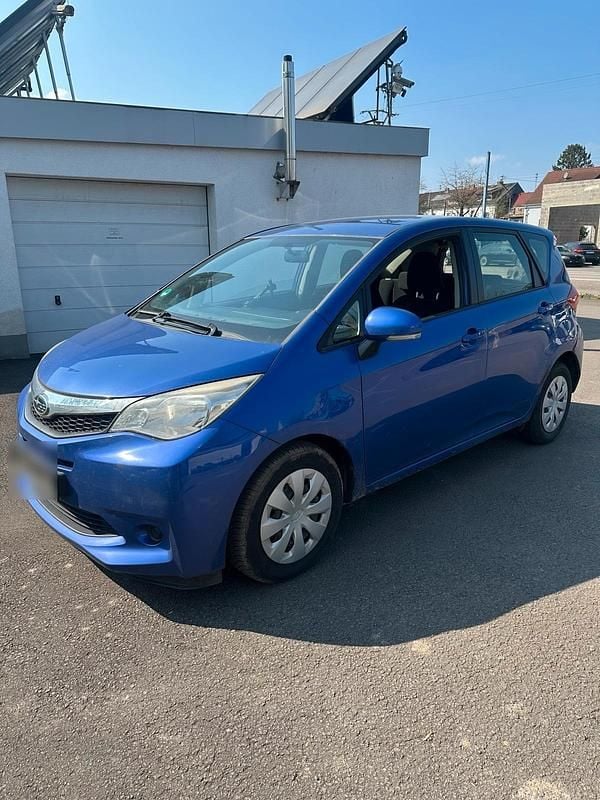 Gebraucht Subaru Trezia 89 PS (65 kW) 2011 Blau Kleinwagen