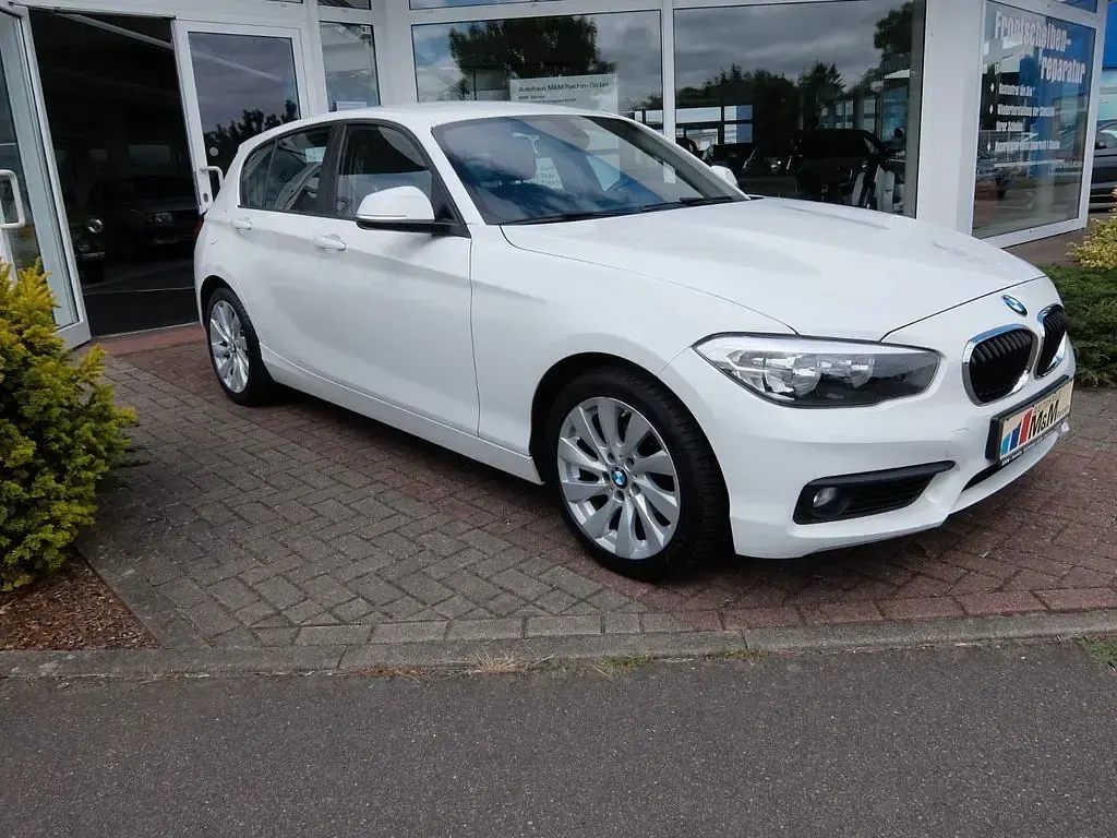 Gebraucht BMW 116 Advantage 109 PS (80 kW) 2016 Weiß Kleinwagen