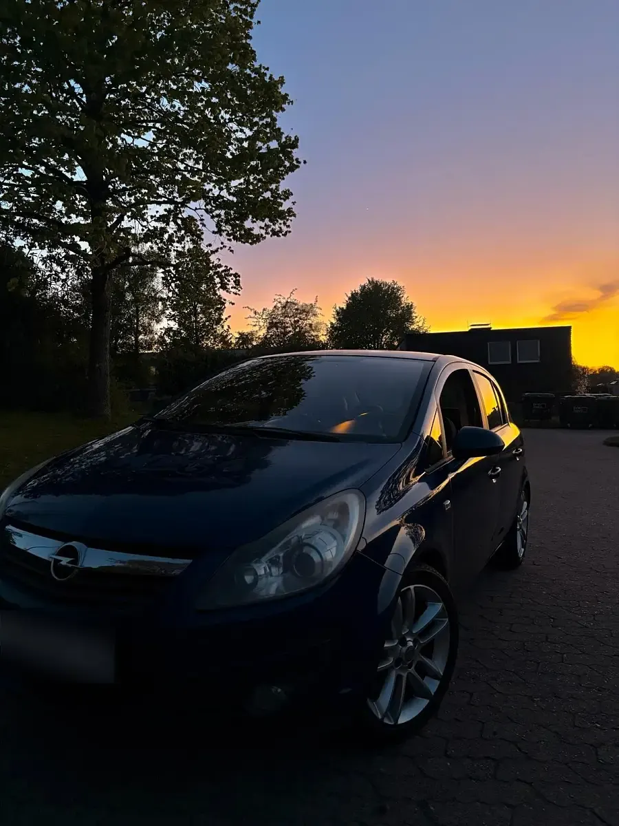 Gebraucht Opel Corsa 90 PS (66 kW) 2009 Blau Kleinwagen