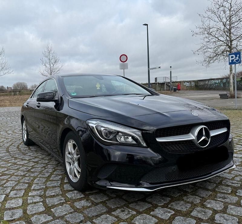 Gebraucht Mercedes CLA180 2019 Schwarz Limousine