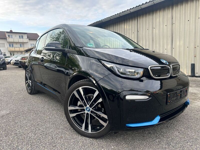 Schwarz Gebraucht 2021 BMW i3 Kleinwagen | 19.899 € (Guter Preis) - Bild 1/4