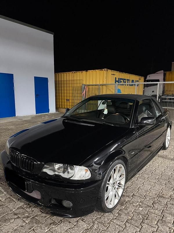 Gebraucht BMW 330 243 PS (178 kW) 2001 Schwarz Cabrio