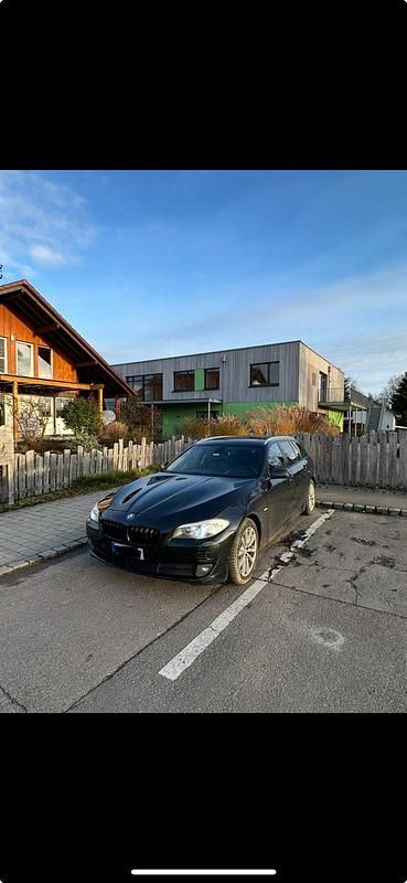 Schwarz Gebraucht 2010 BMW 530 Kombi | 7.000 € (Superpreis) - Bild 1/4