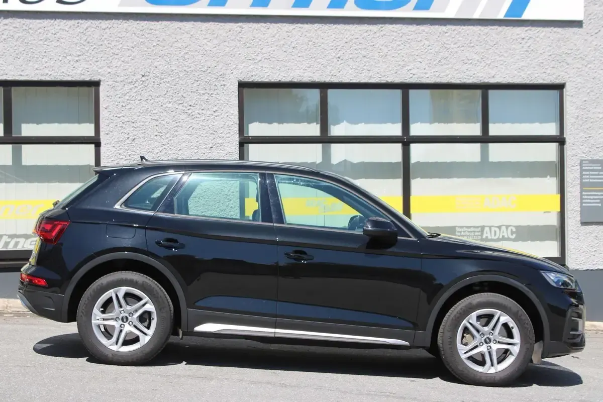 Gebraucht Audi Q5 Ambiente 204 PS (150 kW) 2021 Schwarz SUV