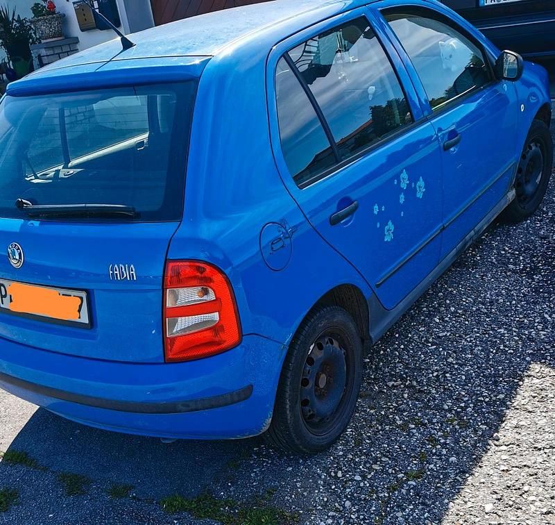 Blau Gebraucht 2003 Skoda Fabia Kleinwagen | 250 € (Superpreis) - Bild 1/4