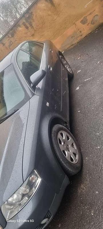 Usata Audi A4 131 CV (96 kW) 2002 Grigio Berlina