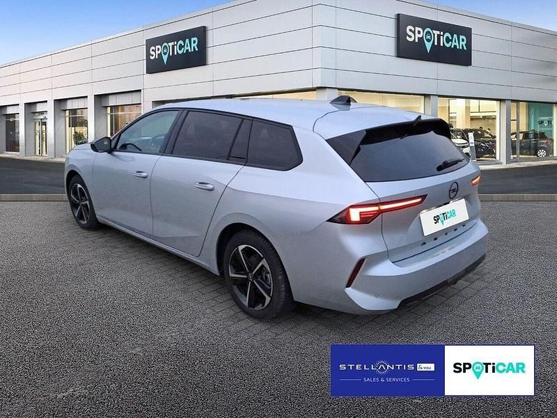 Gebraucht Opel Astra 131 PS (96 kW) 2024 Grau Limousine