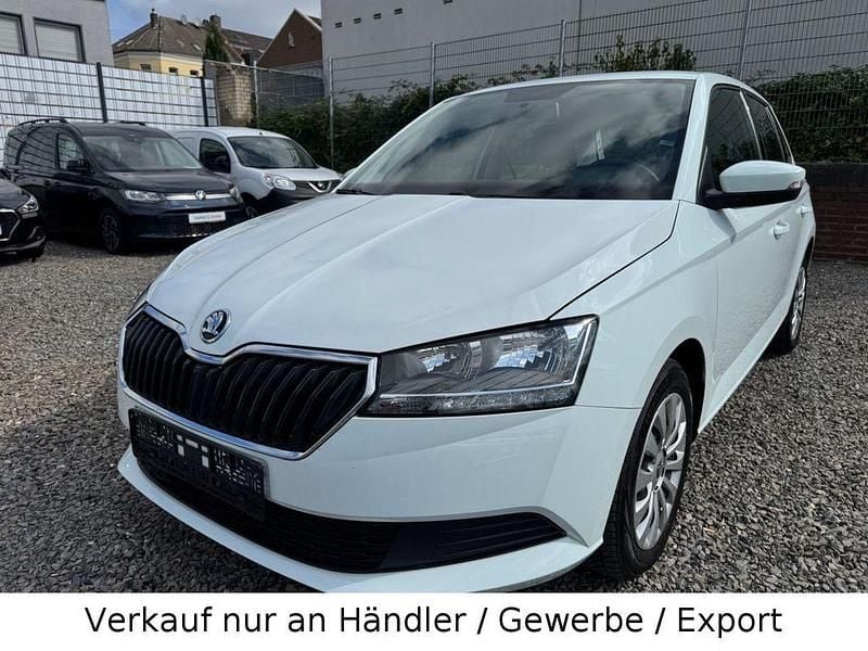 Weiß Gebraucht 2019 Skoda Fabia Cool Plus Limousine | 8.350 € (Superpreis) - Bild 1/4
