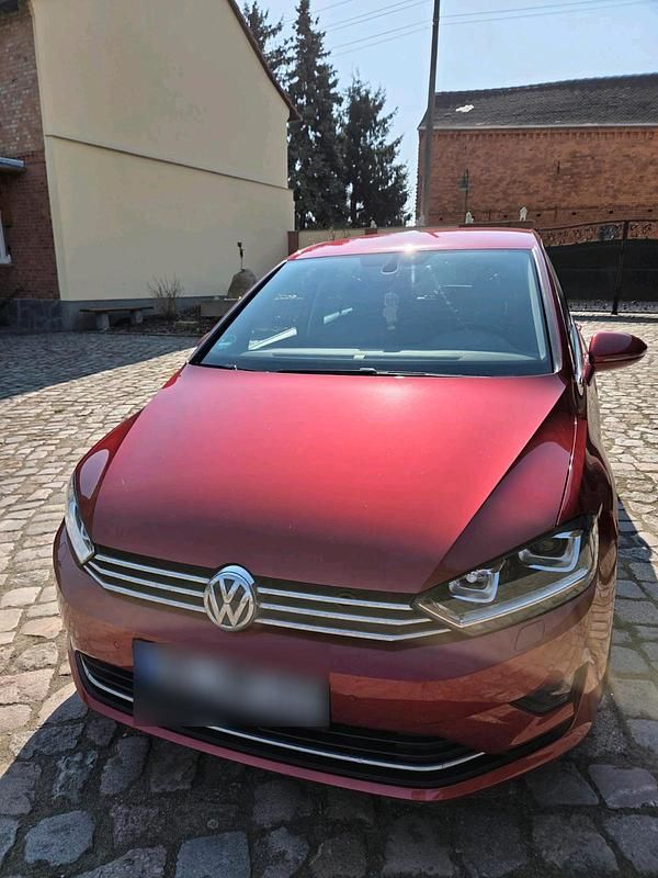 Gebraucht VW Golf VII 125 PS (91 kW) 2016 Rot Limousine