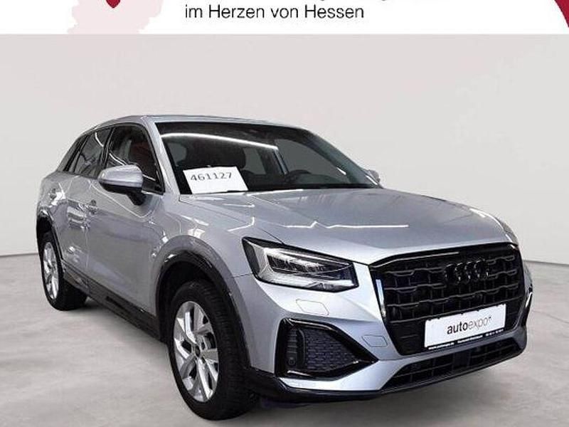 Florettsilber metallic Gebraucht 2023 Audi Q2 Advanced SUV | 22.490 € (Guter Preis) - Bild 1/4