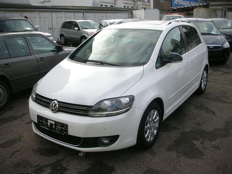 Gebraucht VW Golf VI Style 140 PS (102 kW) 2011 Candyweiß Kleinwagen