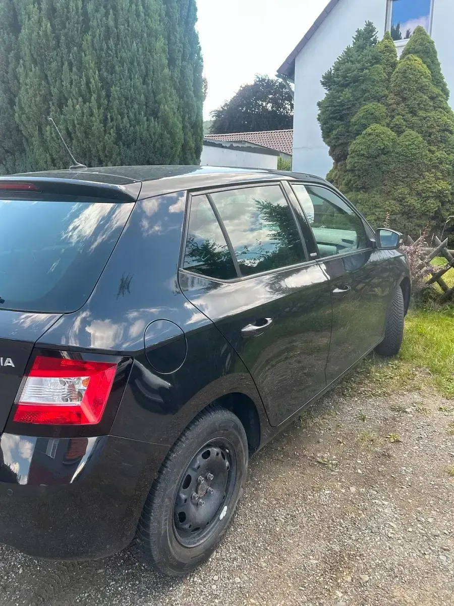 Gebraucht Skoda Fabia Joy 90 PS (66 kW) 2016 Schwarz Limousine