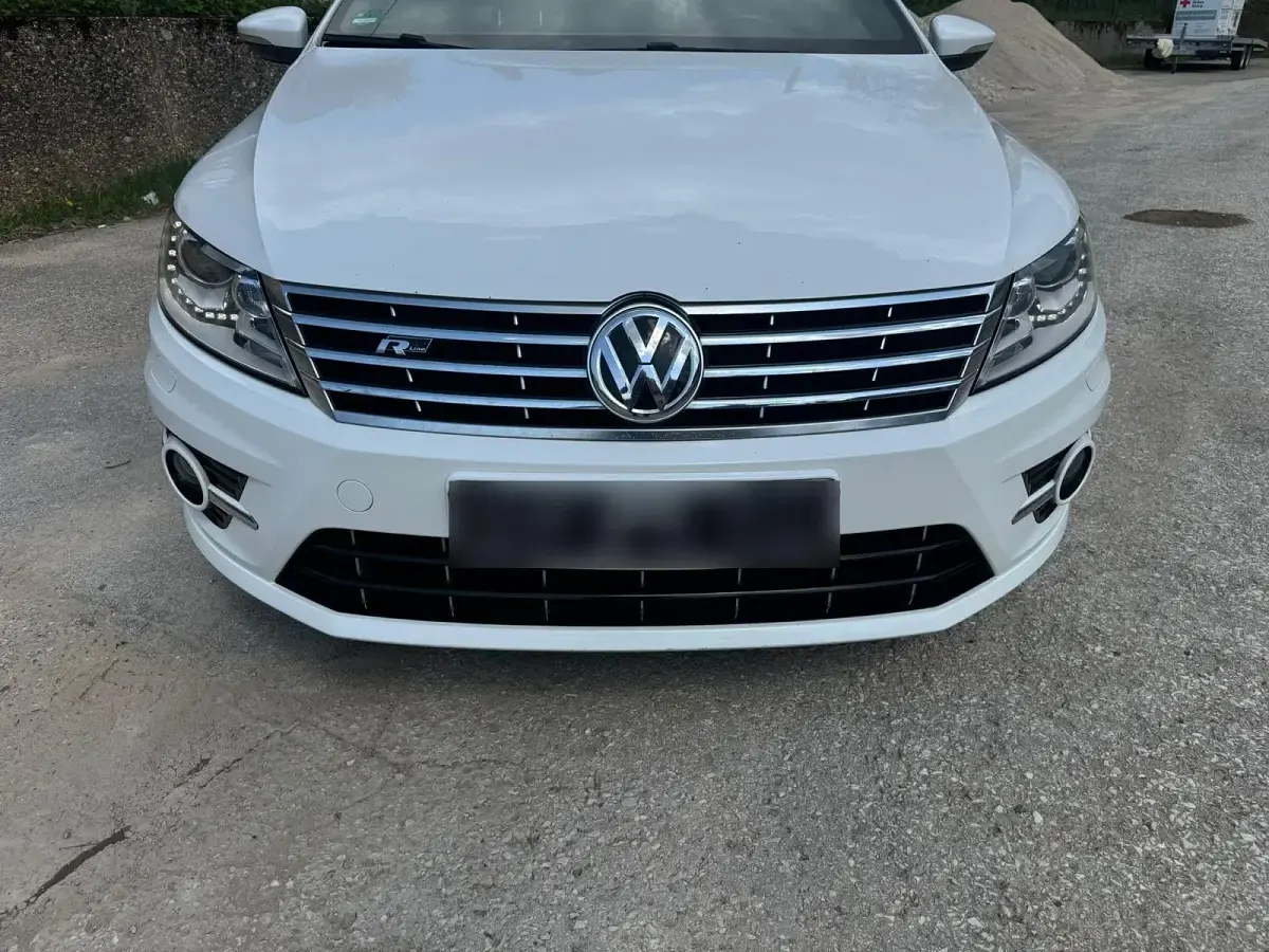 Używany VW Passat R-line 210 KM (154 kW) 2013 Biały Coupe