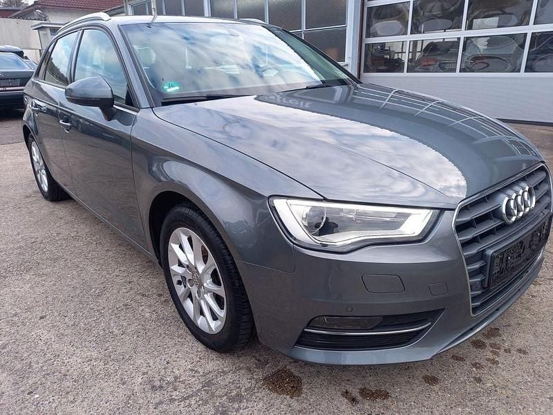 Gebraucht Audi A3 Ambiente 122 PS (89 kW) 2013 Grau Limousine