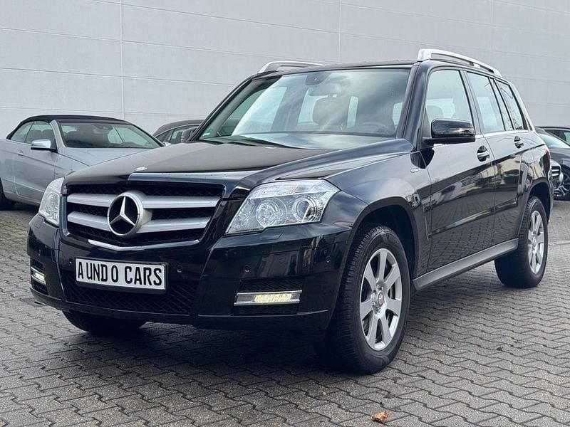 Schwarz Gebraucht 2011 Mercedes GLK250 SUV | 15.999 € (Fairer Preis) - Bild 1/4