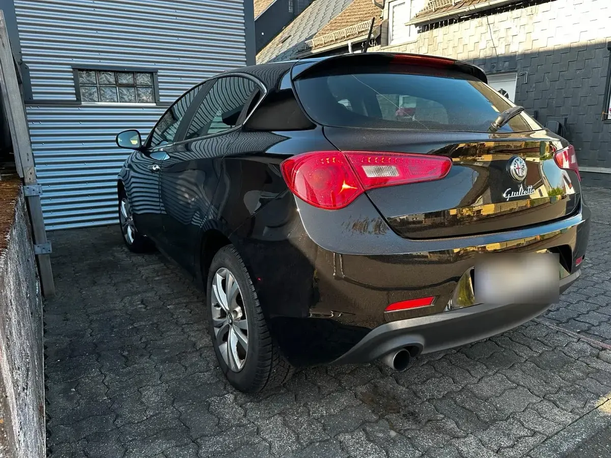 Gebraucht Alfa Romeo Giulietta 170 PS (125 kW) 2012 Schwarz Kleinwagen