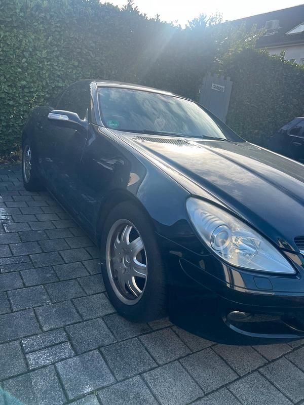 Schwarz Gebraucht 2005 Mercedes SLK200 Cabrio | 5.900 € (Superpreis) - Bild 1/4