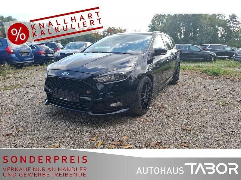 Schwarz Gebraucht 2016 Ford Focus ST Limousine | 11.785 € (Guter Preis) - Bild 1/4
