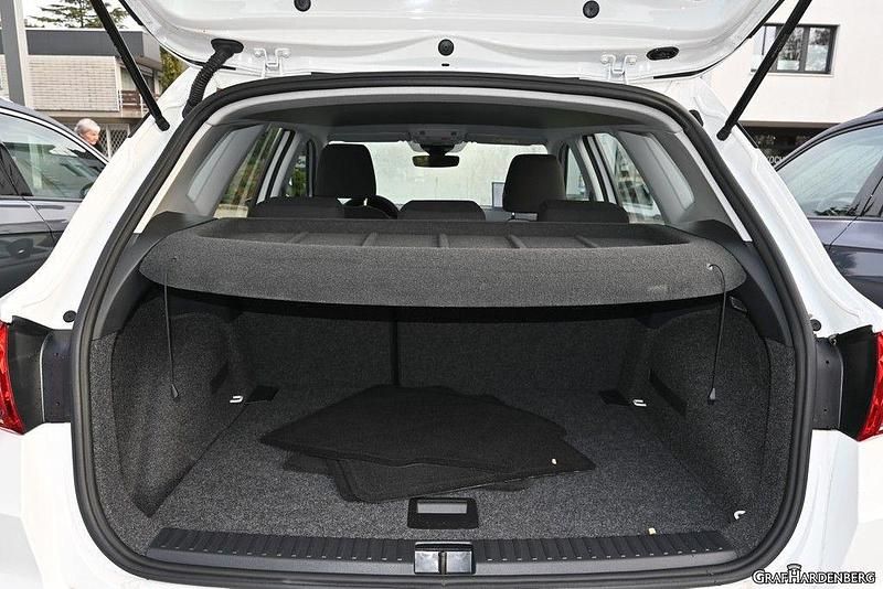 Gebraucht Seat Arona Reference 95 PS (69 kW) 2023 Weiß SUV