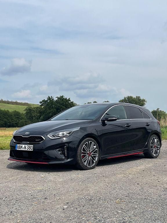 Schwarz Gebraucht 2020 Kia Ceed GT Limousine | 21.499 € (Fairer Preis) - Bild 1/4