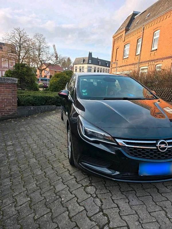 Gebraucht Opel Astra 136 PS (100 kW) 2016 Schwarz Kleinwagen