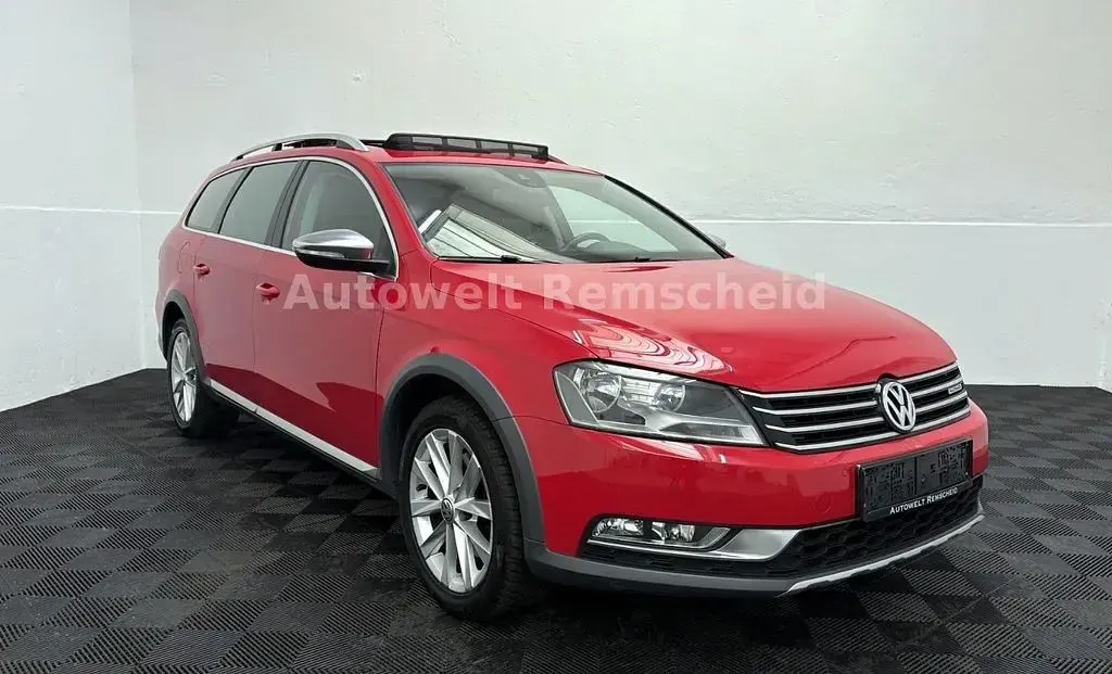 Gebraucht VW Passat Alltrack Basis 177 PS (130 kW) 2014 Rot Kombi