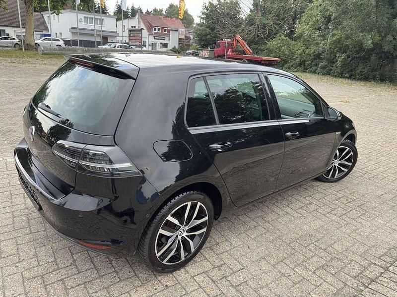 Gebraucht VW Golf VII Cup 86 PS (63 kW) 2015 Ebenholzschwarz Limousine