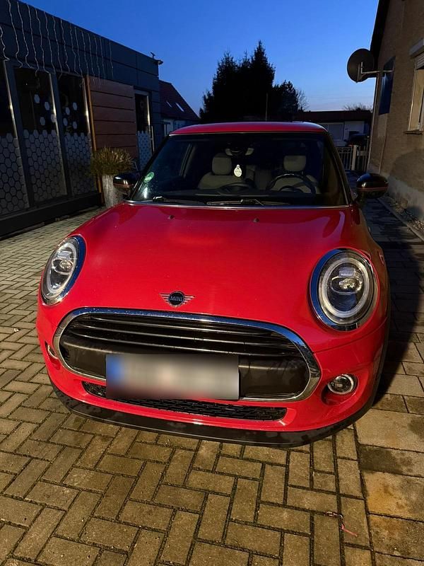 Gebraucht Mini ONE 102 PS (75 kW) 2019 Rot Kleinwagen