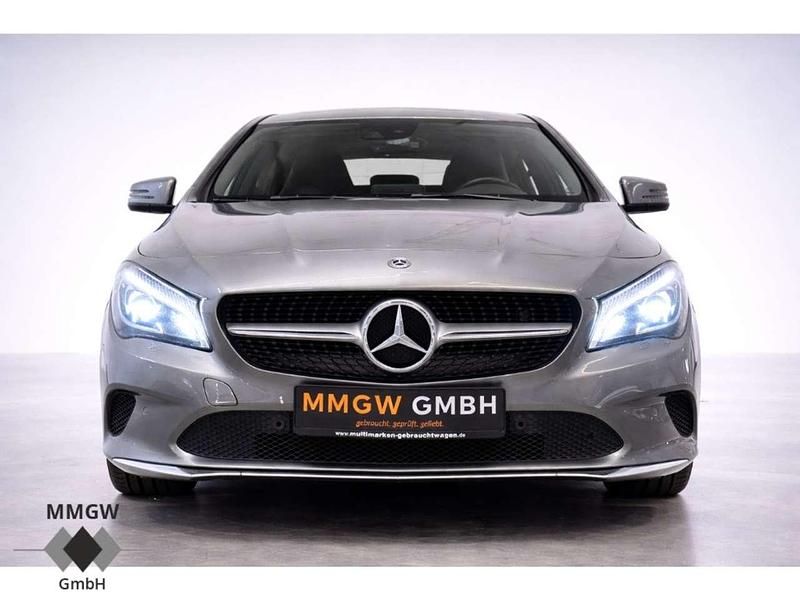 Gebraucht Mercedes CLA250 Urban 211 PS (155 kW) 2018 Grau Limousine