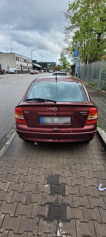 Second-hand Opel Astra 84 CP (61 kW) 2000 Roșu Coupe