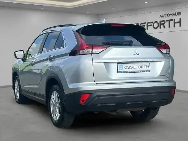 Gebraucht Mitsubishi Eclipse Cross Basis 188 PS (138 kW) 2022 M) (silber SUV