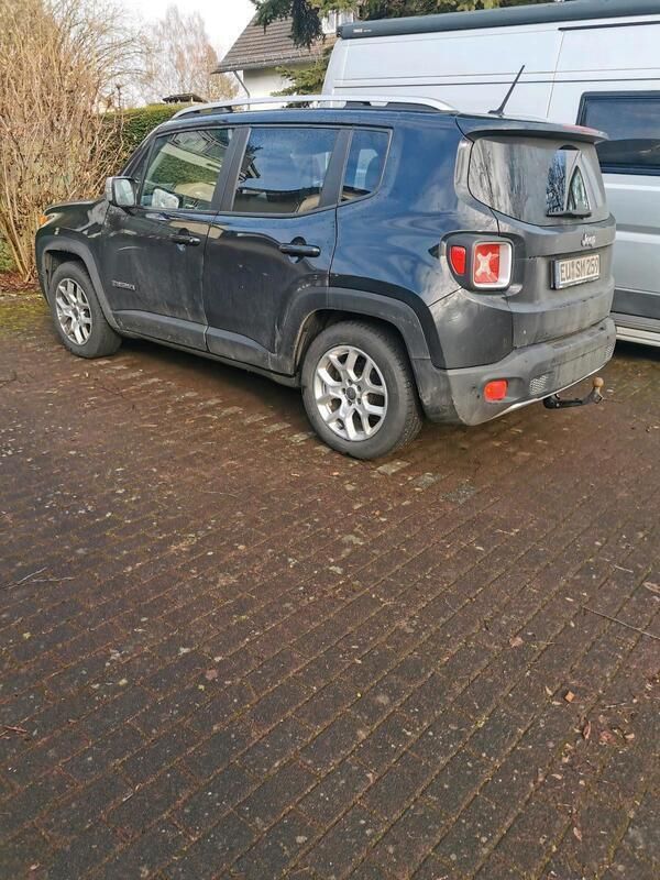 Schwarz Gebraucht 2015 Jeep Renegade SUV | 11.000 € (Fairer Preis) - Bild 1/3