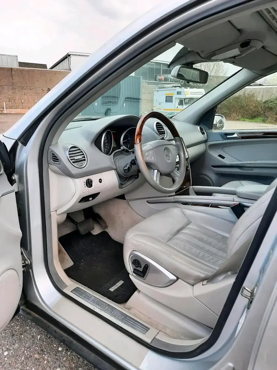 Gebraucht Mercedes ML320 245 PS (180 kW) 2006 Silber SUV
