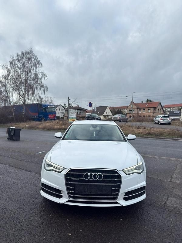 Gebraucht Audi A6 Comfort 220 PS (161 kW) 2017 Weiß Kombi