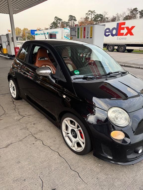 Schwarz Gebraucht 2011 Abarth 500 Custom Kleinwagen | 8.999 € - Bild 1/4