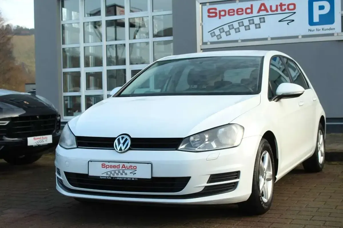 Gebraucht VW Golf VII Trendline 86 PS (63 kW) 2013 Weiß Limousine