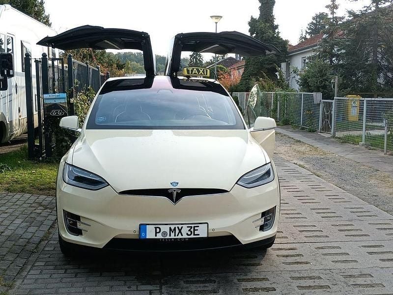 Schwarz Gebraucht 2019 Tesla Model X SUV | 20.000 € (Superpreis) - Bild 1/4