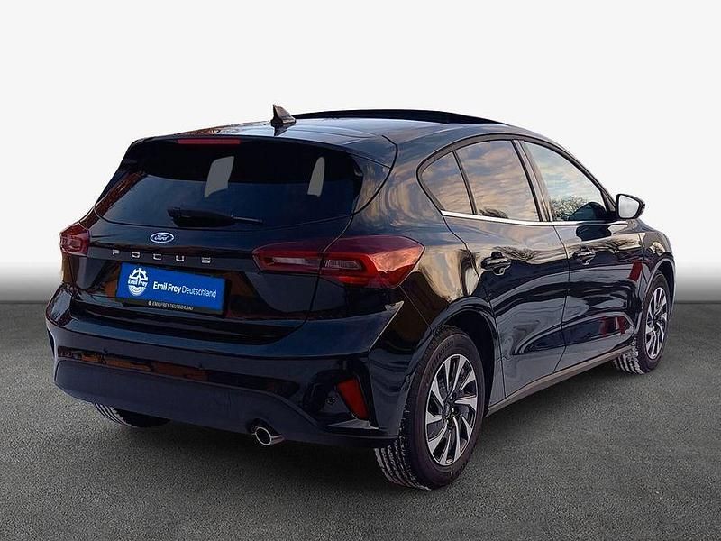 Neu Ford Focus Titanium 155 PS (114 kW) 2025 Agate black metallic Limousine