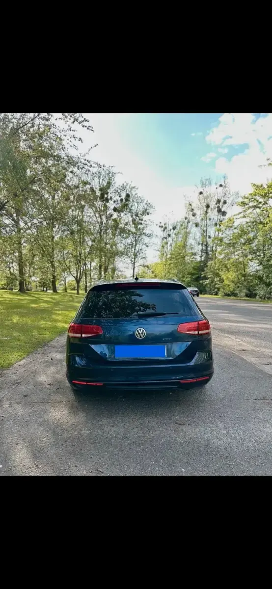 Gebraucht VW Passat 120 PS (88 kW) 2015 Blau Kombi