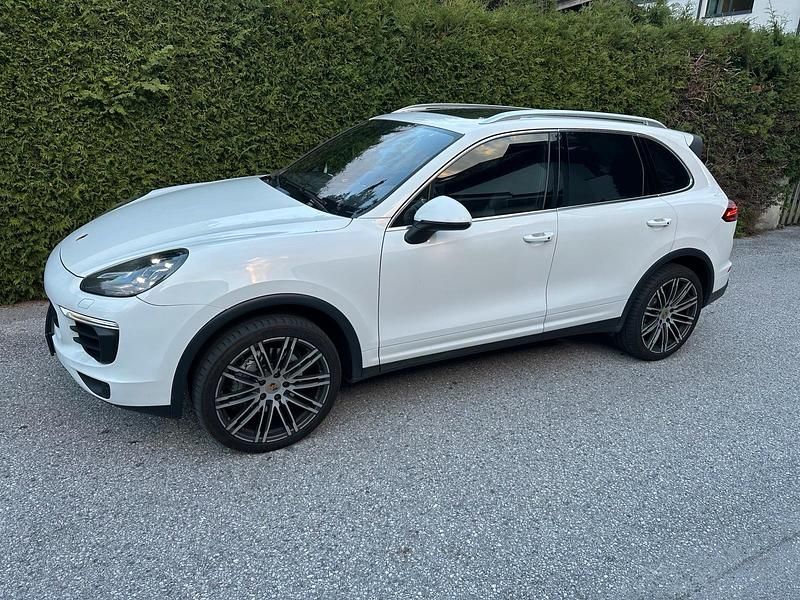 Weiß Gebraucht 2014 Porsche Cayenne SUV | 32.000 € - Bild 1/4