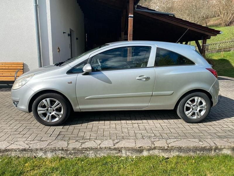 Gebraucht Opel Corsa Edition 80 PS (58 kW) 2007 Silber Kleinwagen