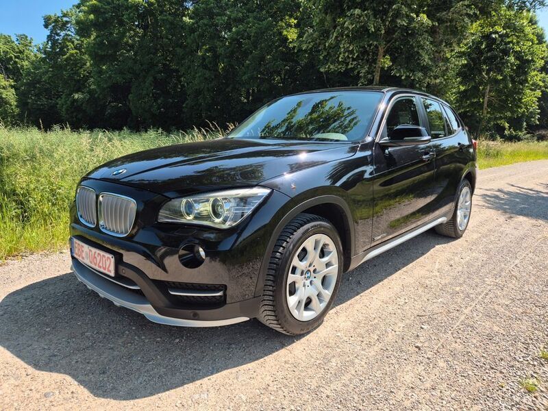Schwarz Gebraucht 2014 BMW X1 xLine SUV | 9.500 € (Fairer Preis) - Bild 1/4