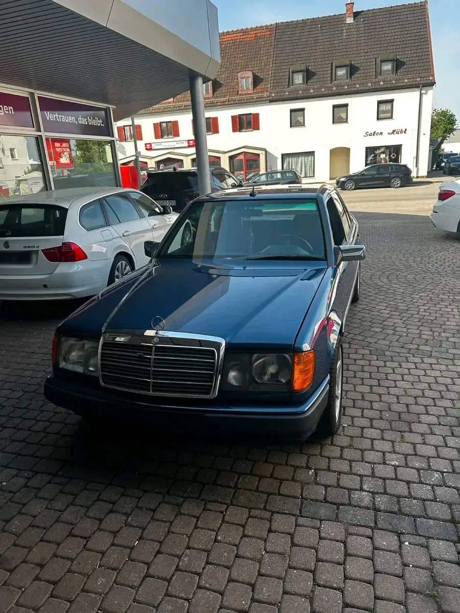 Gebraucht Mercedes E300 1988 Blau Limousine
