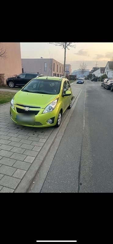 Gebraucht Chevrolet Spark 82 PS (60 kW) 2011 Grün Kleinwagen