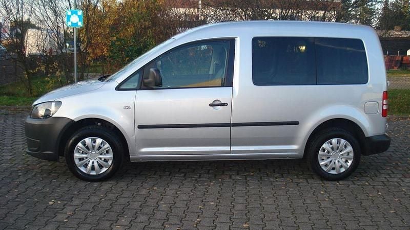 Second-hand VW Caddy 102 CP (75 kW) 2014 Argintiu Monovolum