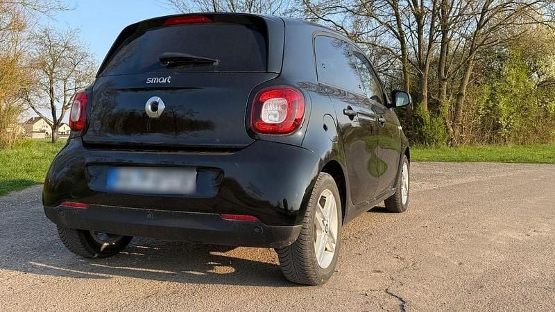 Gebraucht Smart ForFour Electric Drive 60 kW (82 PS) 2021 Schwarz Kleinwagen