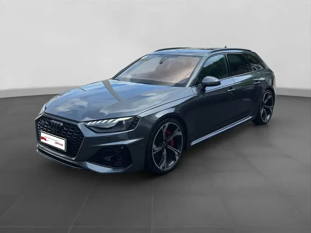 Gebraucht Audi RS4 Ambiente 450 PS (330 kW) 2023 Daytonagrau perleffekt Kombi