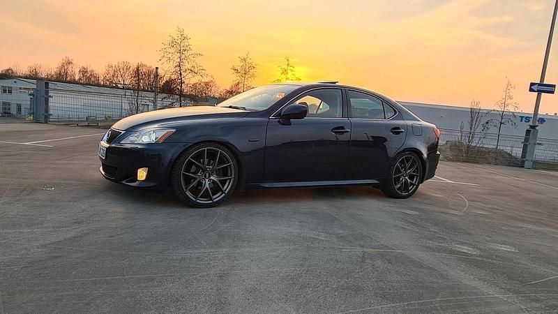 Blau Gebraucht 2006 Lexus IS220d Luxury Line Limousine | 4.500 € (Superpreis) - Bild 1/4